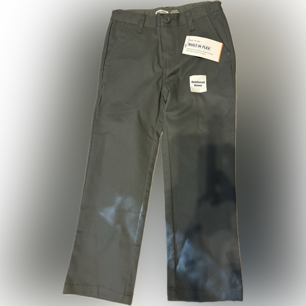 Old Navy Chinos- Army Green- Flat front; Size 6 NEVER WORE- New with some tags